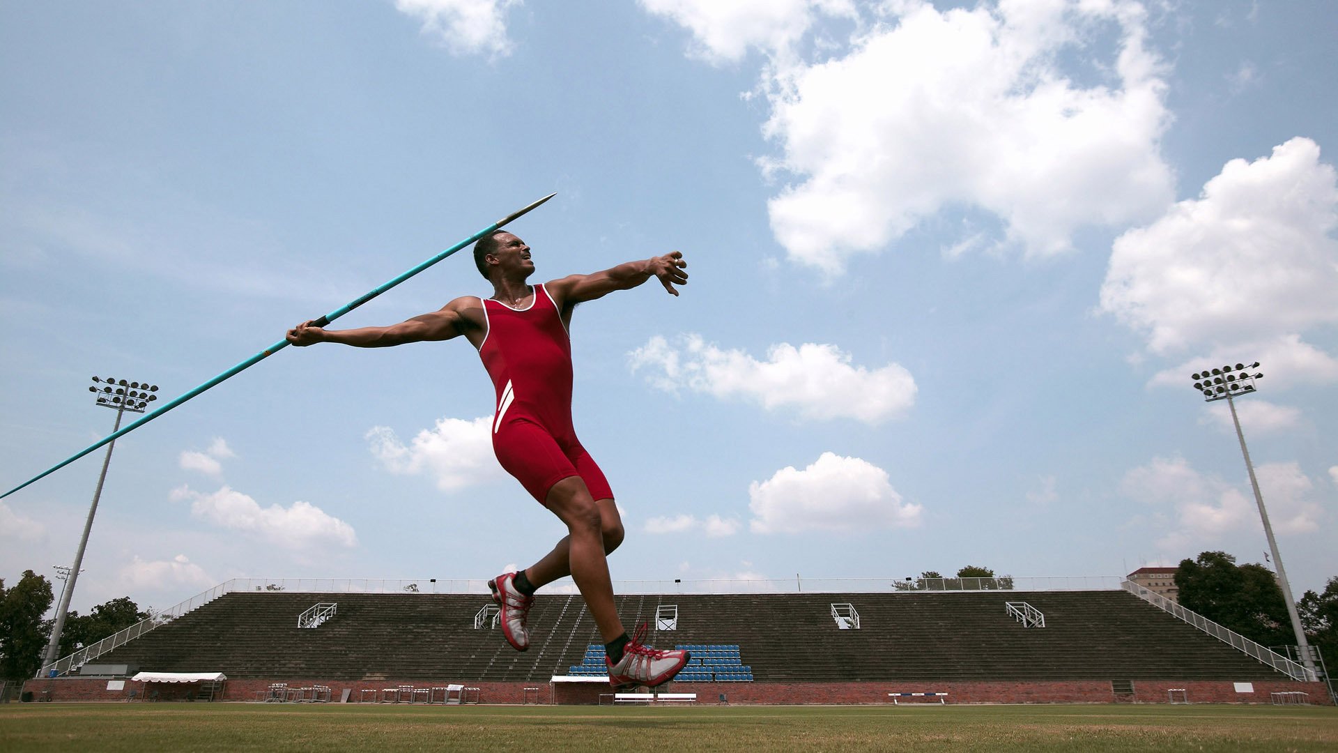 国际交流推动：跨国比赛增进友谊，跨越国际的友谊例子
